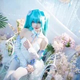 艾西Aiwest《初音 粉蝶花》主题写真：42张全套美图