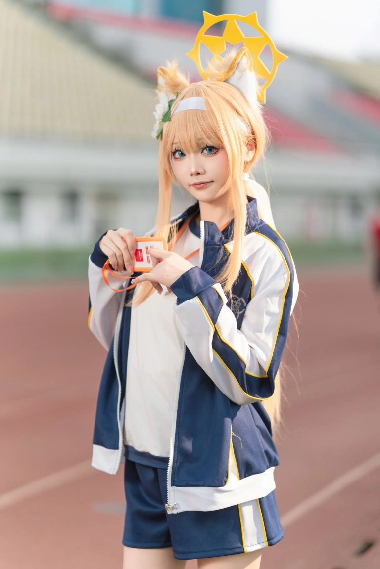 艾西Aiwest《碧蓝档案 伊落玛丽 体操服》主题写真：44张全套美图