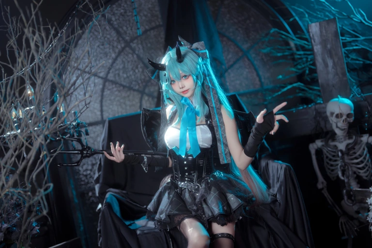 艾西Aiwest《初音小恶魔》主题写真：26张全套美图