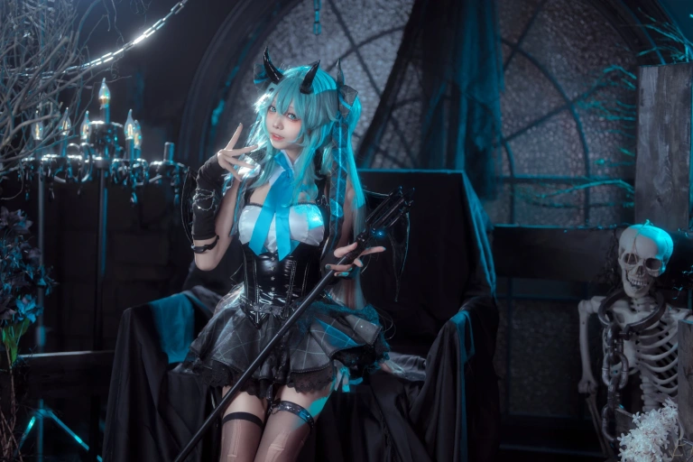 艾西Aiwest《初音小恶魔》主题写真：26张全套美图