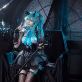 艾西Aiwest《初音小恶魔》主题写真：26张全套美图