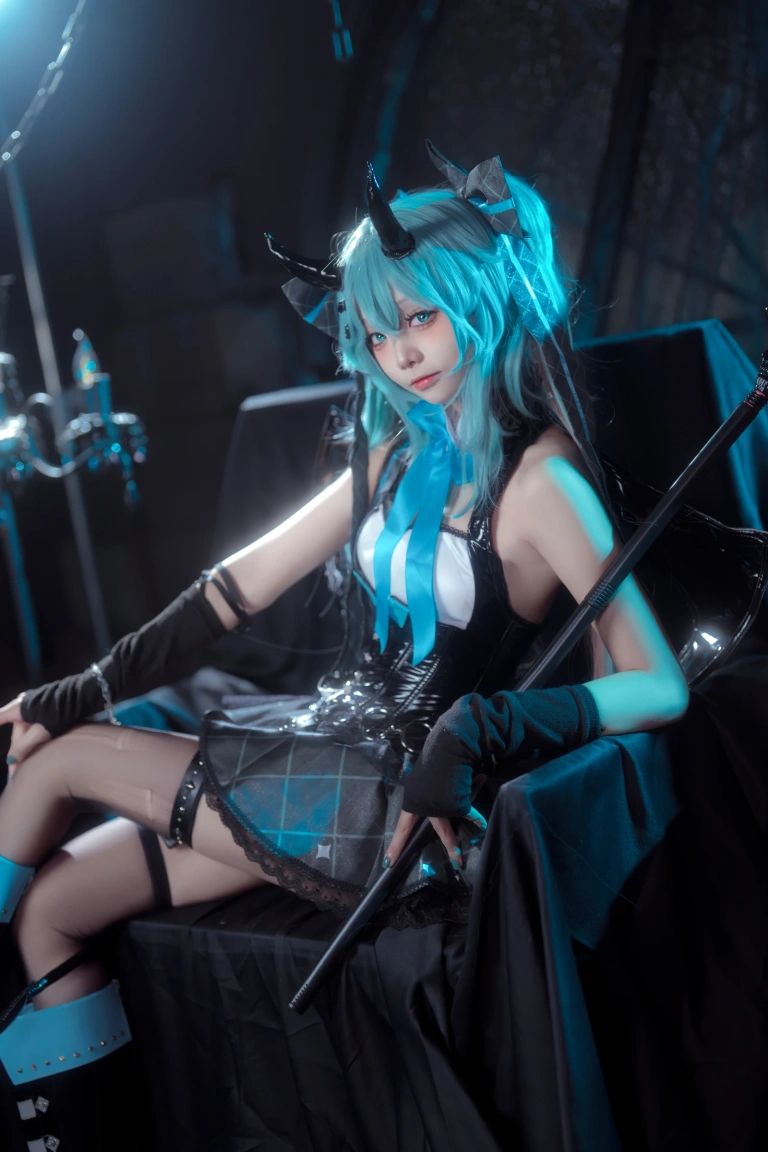 艾西Aiwest《初音小恶魔》主题写真：26张全套美图