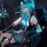 艾西Aiwest《初音小恶魔》主题写真：26张全套美图