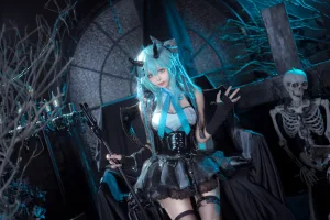 艾西Aiwest《初音小恶魔》主题写真：26张全套美图