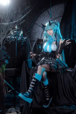 艾西Aiwest《初音小恶魔》主题写真：26张全套美图