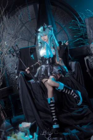 艾西Aiwest《初音小恶魔》主题写真：26张全套美图