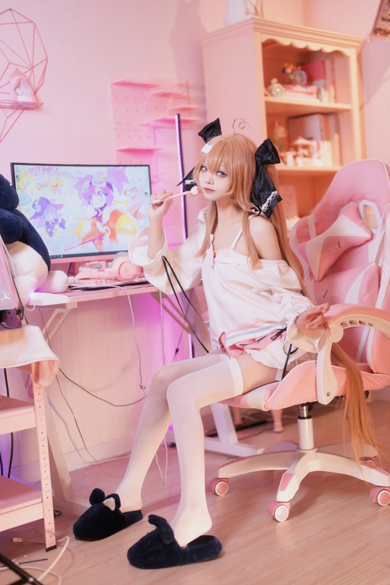 艾西Aiwest《雷戈洛》主题写真：33张全套美图