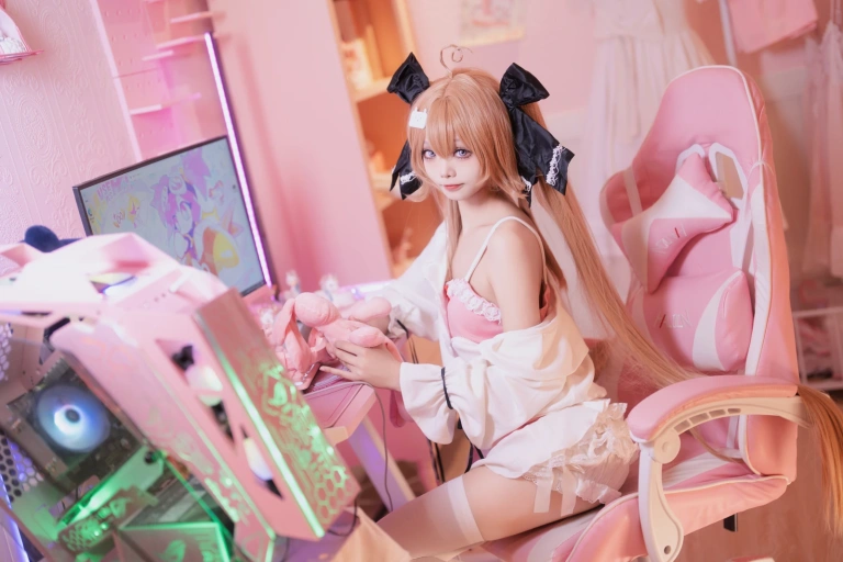 艾西Aiwest《雷戈洛》主题写真：33张全套美图