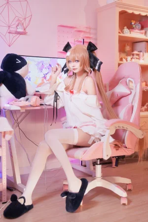 艾西Aiwest《雷戈洛》主题写真：33张全套美图