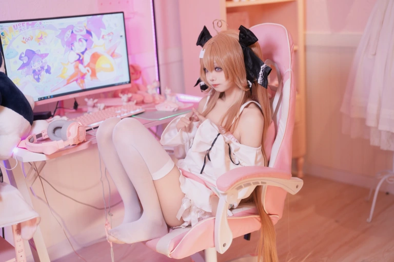 艾西Aiwest《雷戈洛》主题写真：33张全套美图