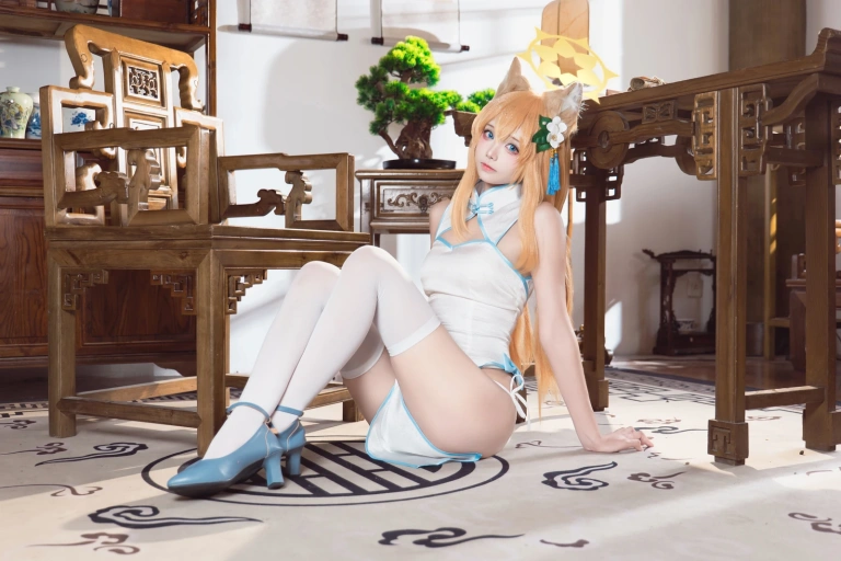 艾西Aiwest《蔚蓝档案 伊落玛丽 旗袍》主题写真：30张全套美图