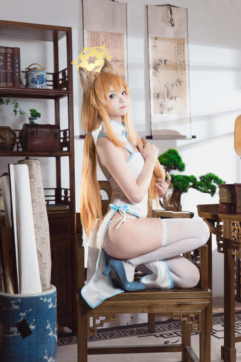 艾西Aiwest《蔚蓝档案 伊落玛丽 旗袍》主题写真：30张全套美图