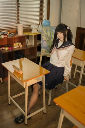 安食Ajiki《风纪委员》主题写真：48张全套美图