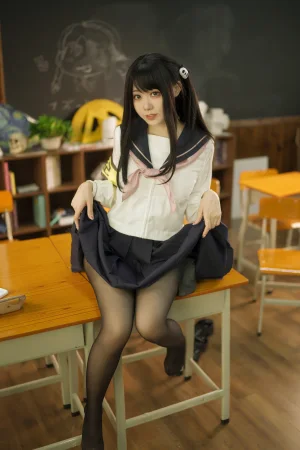 安食Ajiki《风纪委员》主题写真：48张全套美图