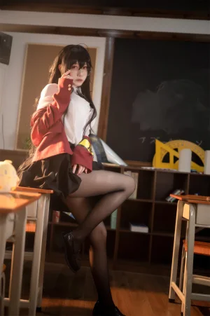 安食Ajiki《碧蓝航线 大凤JK》主题写真：40张全套美图