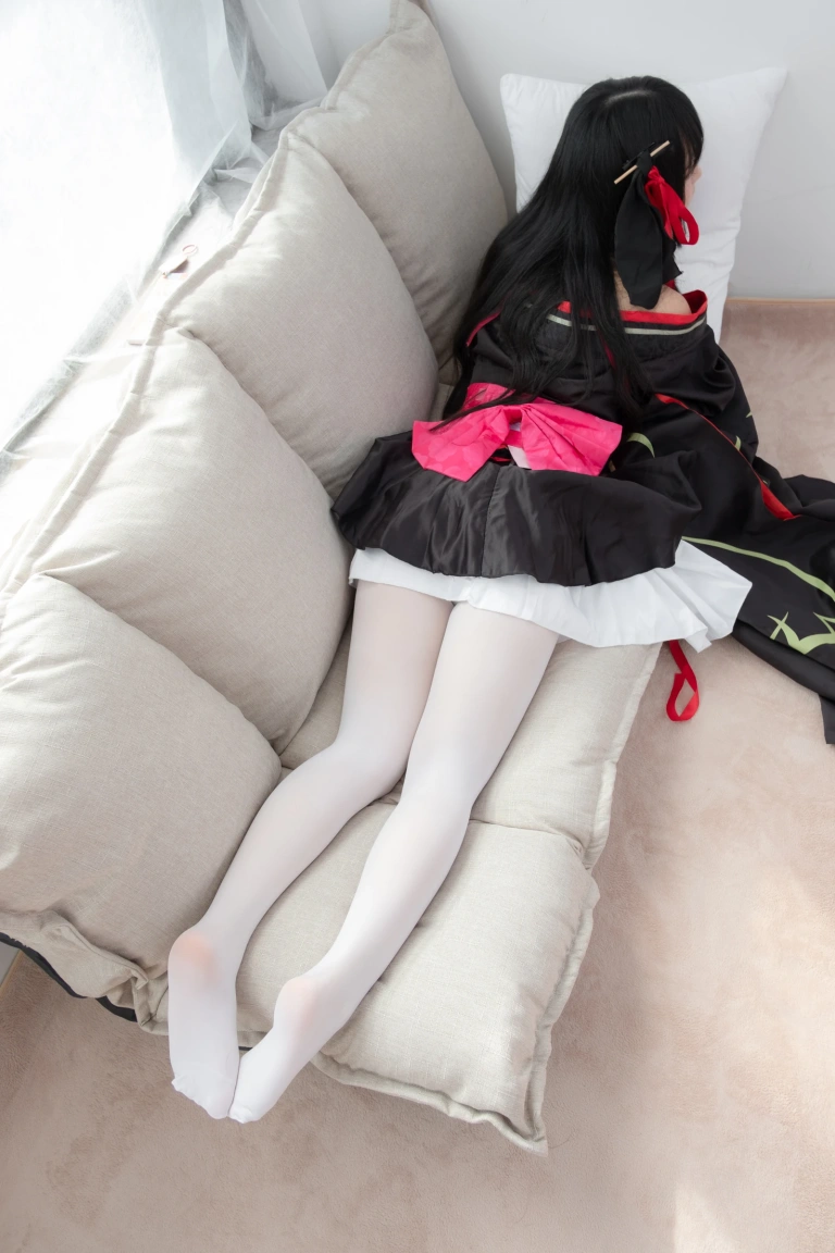 森萝财团《ALPHA-004》主题写真：75张全套美图
