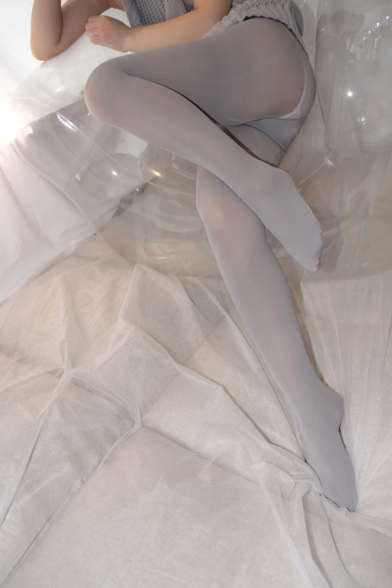 森萝财团《ALPHA-009》主题写真：98张全套美图