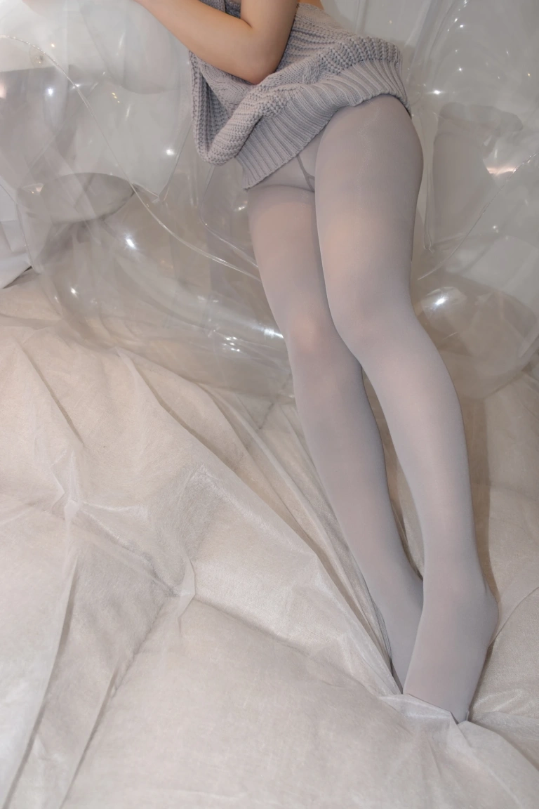 森萝财团《ALPHA-009》主题写真：98张全套美图
