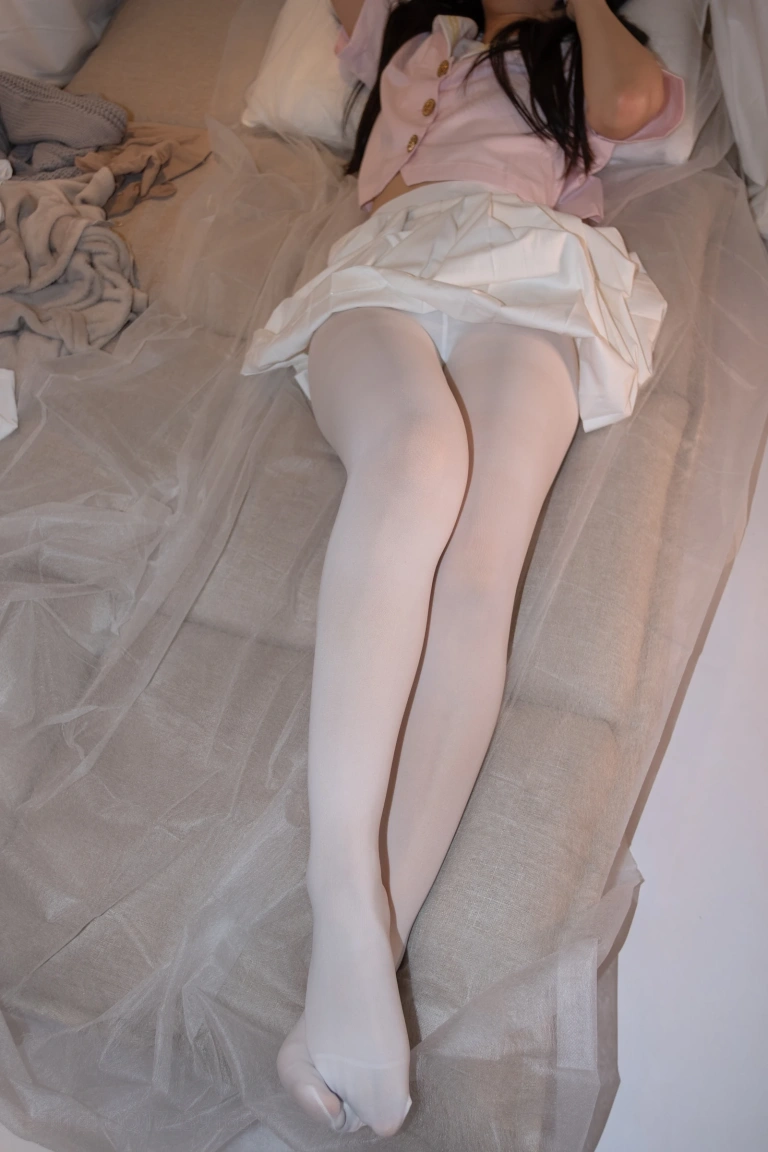 森萝财团《ALPHA-012》主题写真：102张全套美图，含1个视频