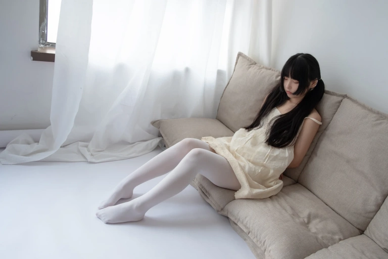 森萝财团《ALPHA-013》主题写真：90张全套美图