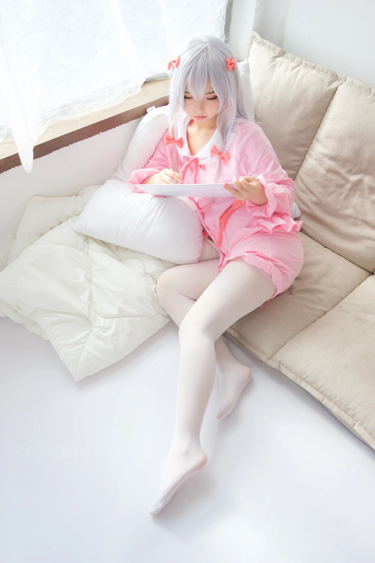 森萝财团《ALPHA-015》主题写真：102张全套美图