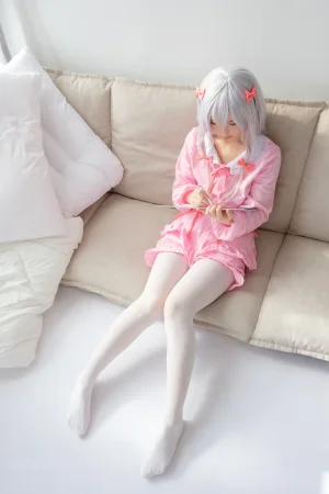 森萝财团《ALPHA-015》主题写真：102张全套美图