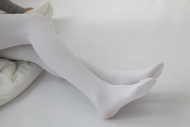 森萝财团《ALPHA-016》主题写真：141张全套美图