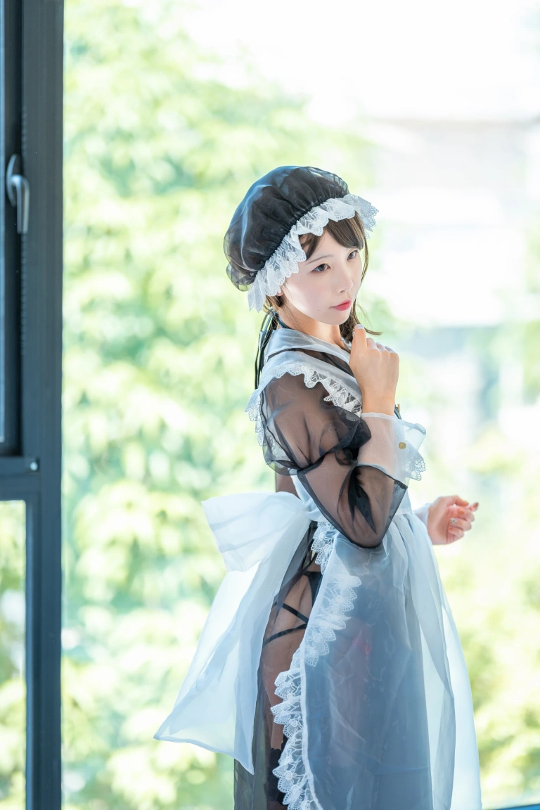 水淼Aqua《透明女仆》主题写真：13张全套美图，含1个视频