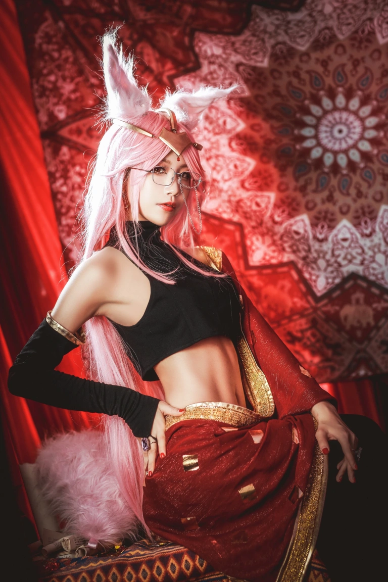 水淼Aqua《玉藻前 柯杨斯卡娅》主题写真：12张全套美图
