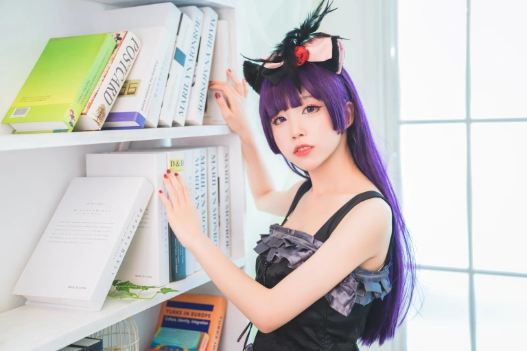 水淼Aqua《黑猫 冷门小礼服》主题写真：9张全套美图