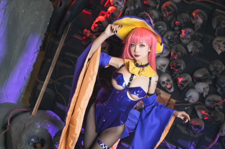 水淼Aqua《孟菲斯》主题写真：31张全套美图