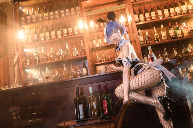 水淼Aqua《蕾姆 兔女郎》主题写真：16张全套美图