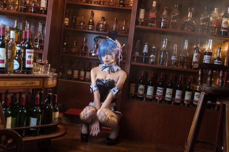水淼Aqua《蕾姆 兔女郎》主题写真：16张全套美图
