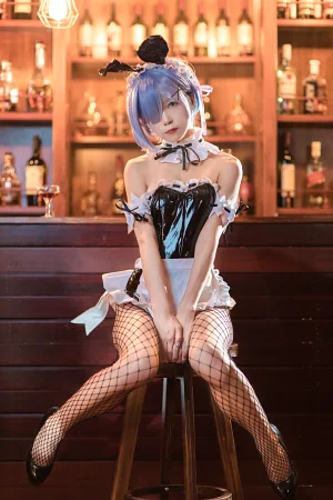 水淼Aqua《蕾姆 兔女郎》主题写真：16张全套美图