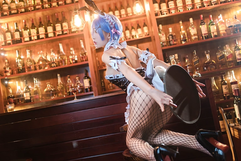 水淼Aqua《蕾姆 兔女郎》主题写真：16张全套美图