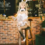 水淼Aqua《穹妹兔女郎》主题写真：9张全套美图