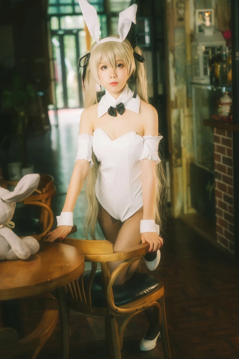 水淼Aqua《穹妹兔女郎》主题写真：9张全套美图