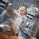 水淼Aqua《圣女贞德》主题写真：40张全套美图