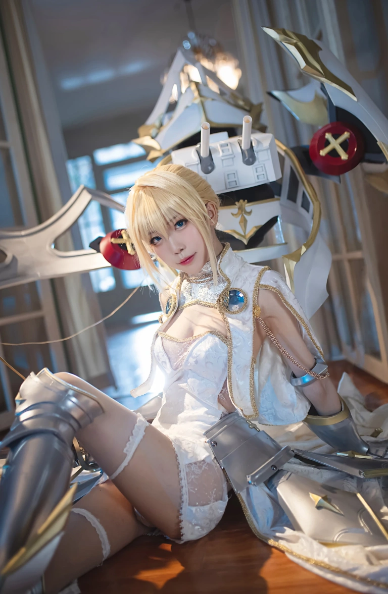 水淼Aqua《圣女贞德》主题写真：40张全套美图