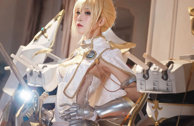 水淼Aqua《圣女贞德》主题写真：40张全套美图