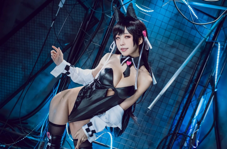 水淼Aqua《碧蓝航线 爱宕犬 同人机车》主题写真：40张全套美图
