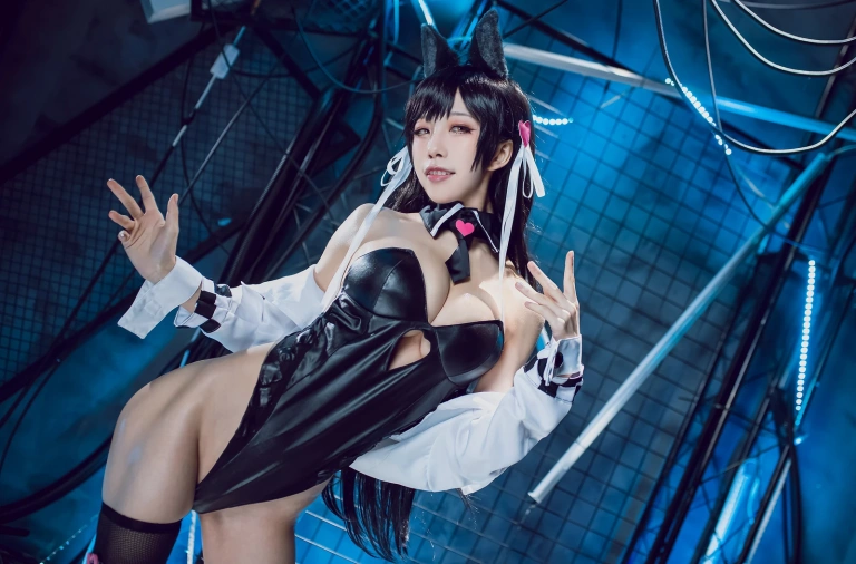 水淼Aqua《碧蓝航线 爱宕犬 同人机车》主题写真：40张全套美图