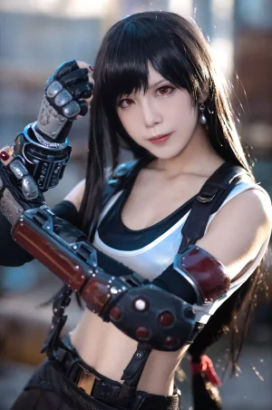 水淼Aqua《蒂法原皮》主题写真：20张全套美图