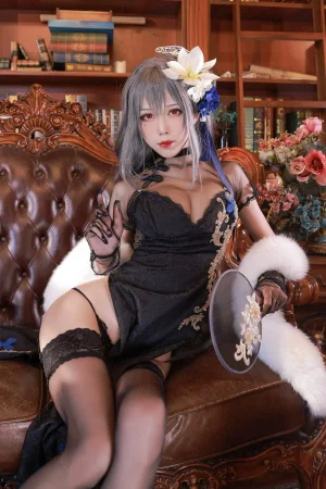 水淼Aqua《新春四组 路易九世》主题写真：52张全套美图，含1个视频