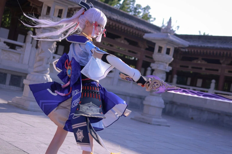 水淼Aqua《稻妻 神里绫华》主题写真：68张全套美图，含1个视频