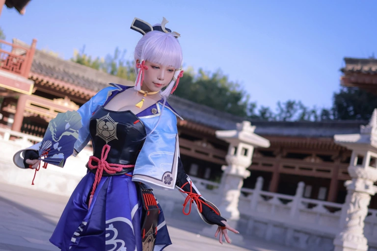 水淼Aqua《稻妻 神里绫华》主题写真：68张全套美图，含1个视频