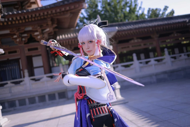 水淼Aqua《稻妻 神里绫华》主题写真：68张全套美图，含1个视频