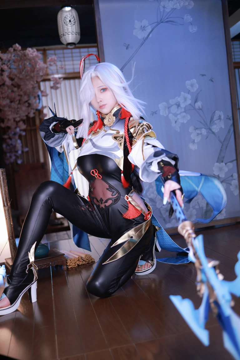 水淼Aqua《原神 申鶴》主题写真：90张全套美图