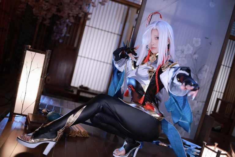水淼Aqua《原神 申鶴》主题写真：90张全套美图
