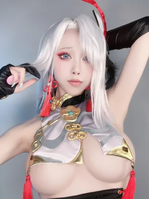 水淼Aqua《原神 申鶴 自拍》主题写真：57张全套美图